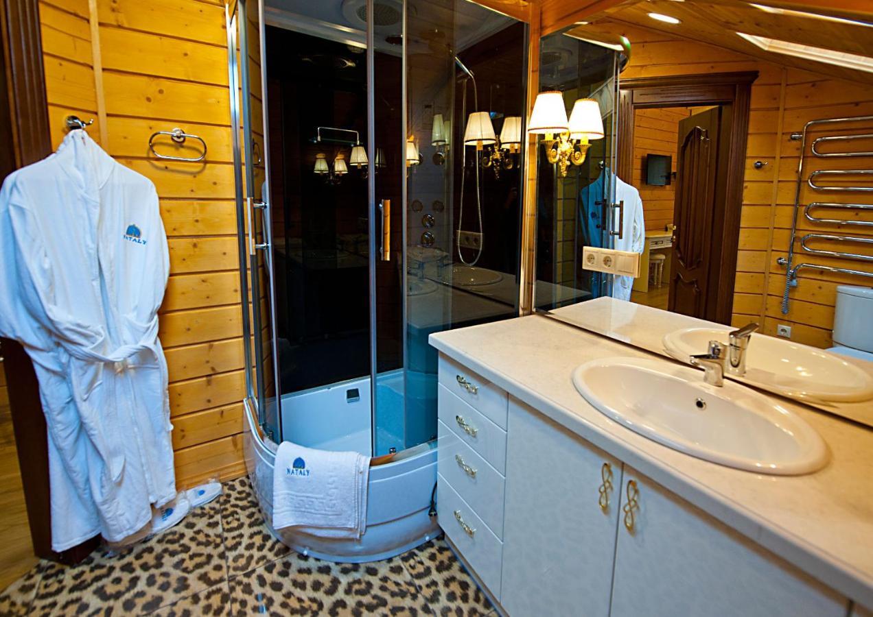 Комплекс Відпочинку Goldfіsh Сlub Guest House Babintsy Exterior photo
